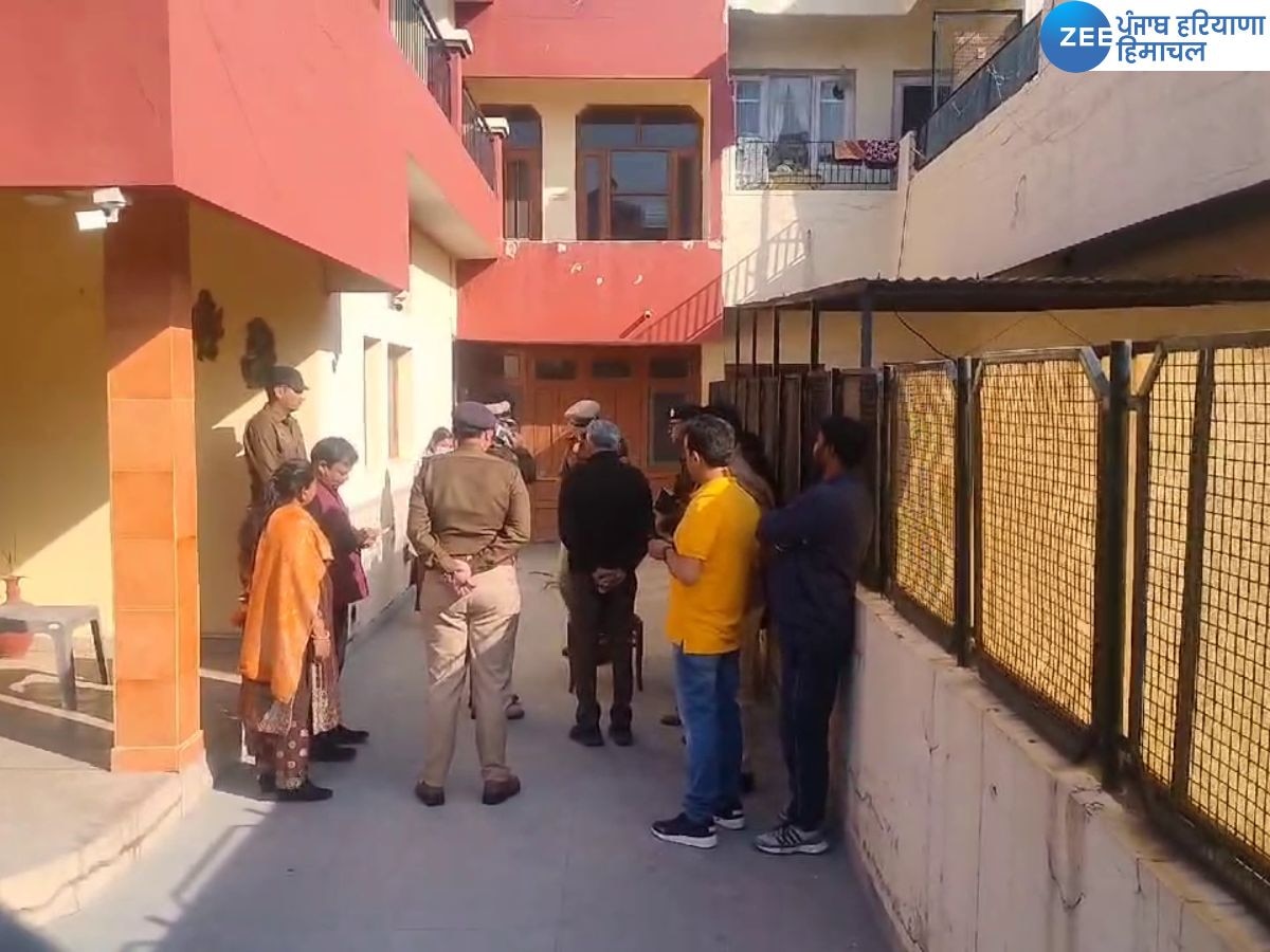 Panchkula Murder: पंचकुला में दिनदहाड़े हत्या, रिटायर्ड कर्नल के परिवार पर धारदार हथियार से हमला, एक की मौत 