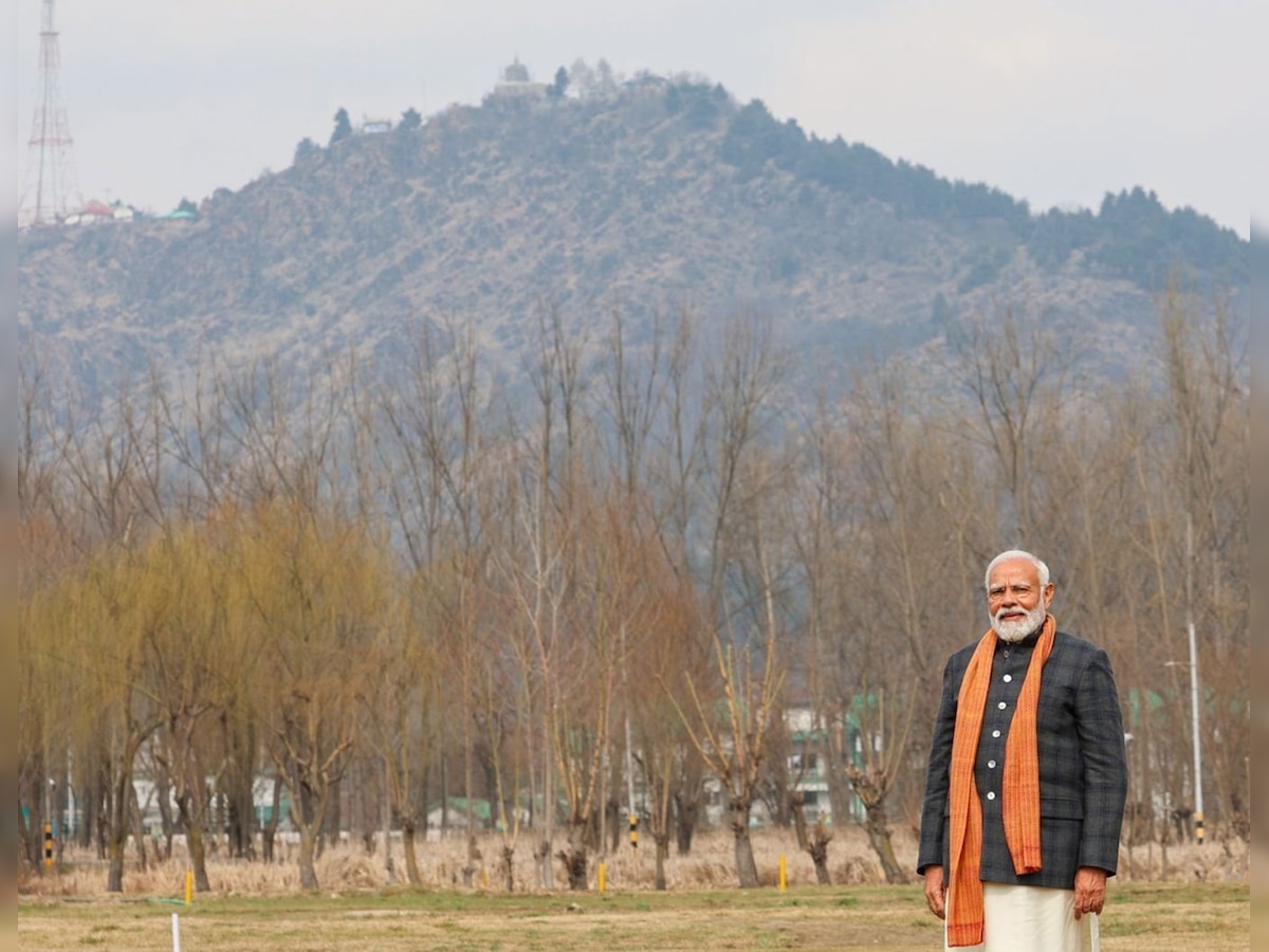 2675730 pm modi 4