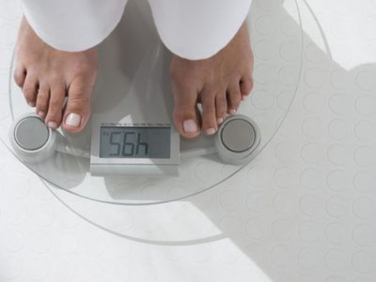 Benefits of eating apple daily: रोजाना सेब का सेवन करने से मिल सकते 5 फायदे, आंखों की रोशनी होगी तेज... 13 वजन