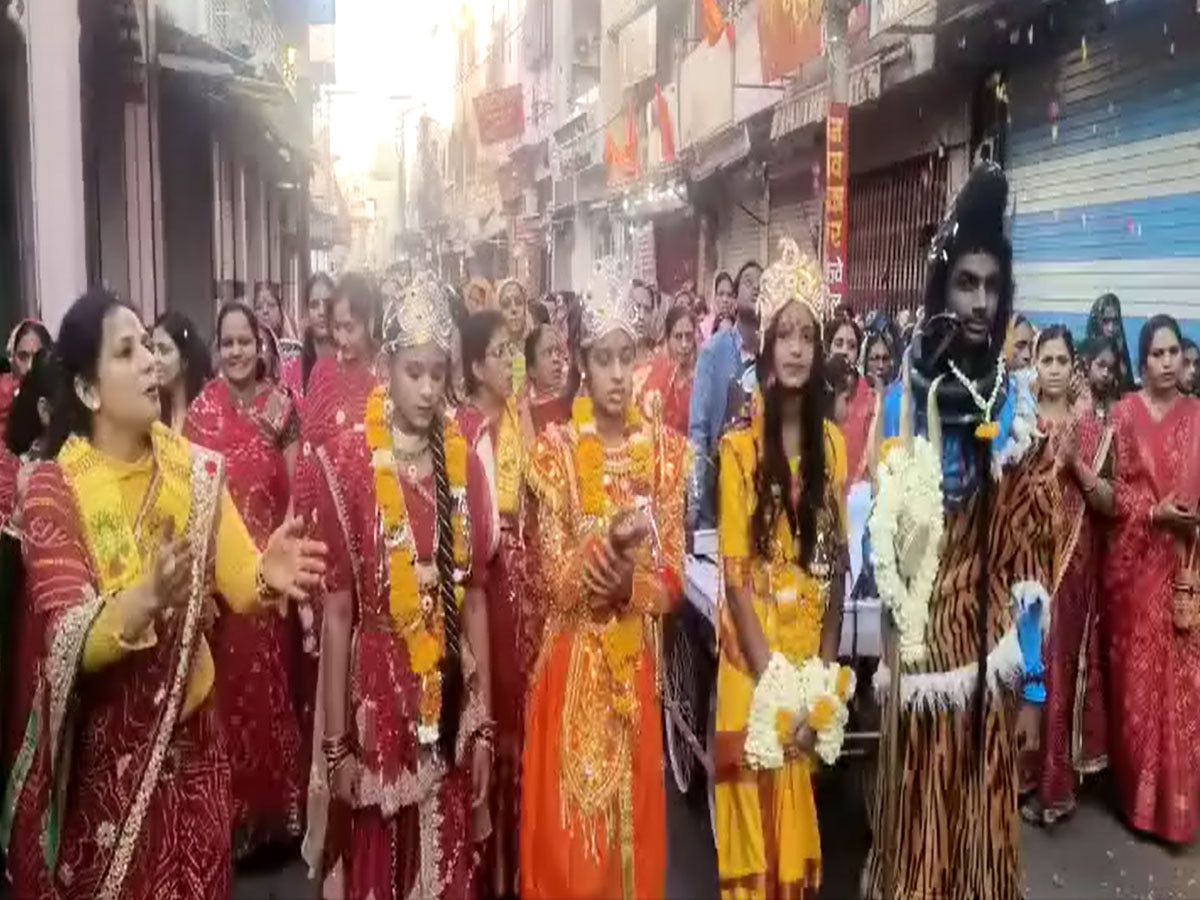Mahashivratri 2024: पूरे राजस्थान में महाशिवरात्रि की धूम, प्रतापगढ़ के दीपेश्वर महादेव में हुआ भस्मी अभिषेक
