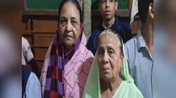 Womens Day: दिव्यांग बच्चों की सियाह जिंदगी को रौशन कर रही है रशीदा-चंपा की 'चिंगारी