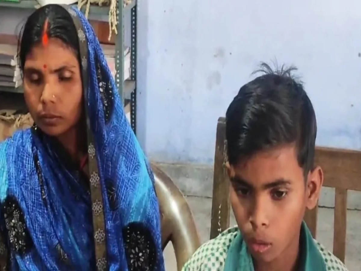 Jharkhand News: कर्ज न चुकाने पर माइक्रो फाइनेंस कंपनी ने महिला के बेटे को बनाया बंधक, 14 दिन बाद पुलिस ने छु़ड़ाया