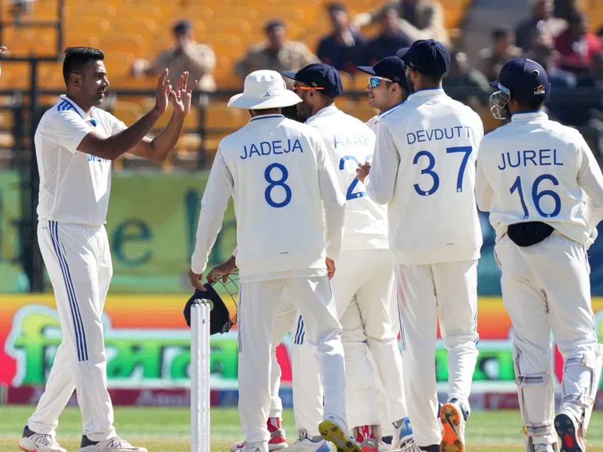 IND vs ENG: ୧୧୨ ବର୍ଷ ପରେ ଇତିହାସ ରଚିଲା ଭାରତ, ଇଂଲଣ୍ଡକୁ ହରାଇ ୪-୧ରେ ସିରିଜ ବିଜୟୀ IND vs ENG: ୧୧୨ ବର୍ଷ ପରେ ଇତିହାସ ରଚିଲା ଭାରତ, ଇଂଲଣ୍ଡକୁ ହରାଇ ୪-୧ରେ ସିରିଜ ବିଜୟୀ