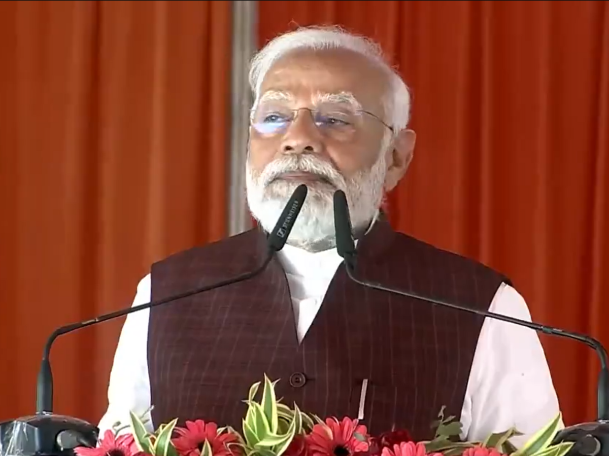 पीएम मोदी ने दी करोड़ों की सौगात, बोले- आज आजमगढ़ का सितारा चमक रहा