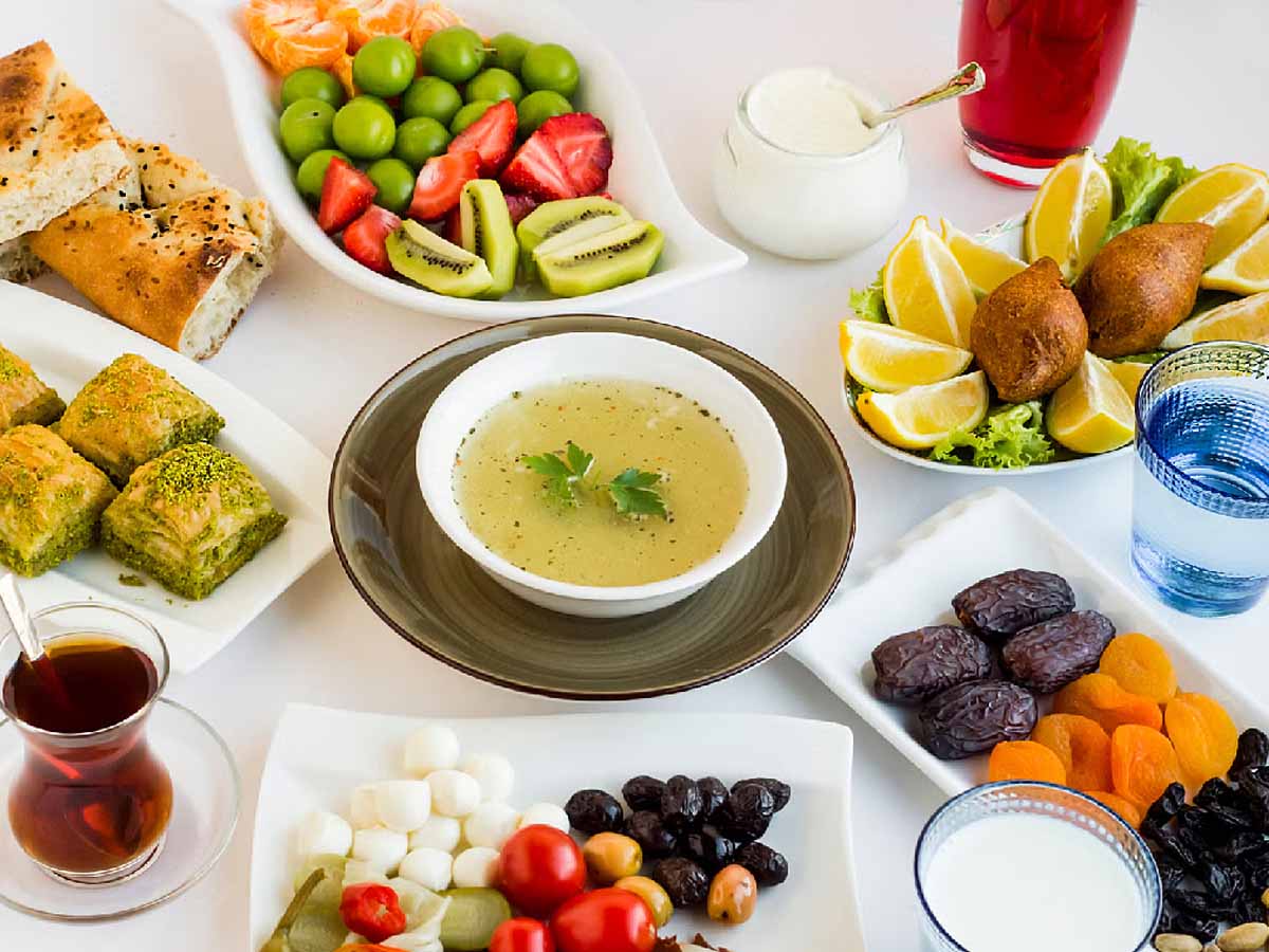 Ramadan Diet: रमजान में रोजा रहते हुए इन तरीकों से रखें अपने आपको फिट और तंदरुस्त Ramadan Diet: रमजान में रोजा रहते हुए इन तरीकों से रखें अपने आपको फिट और तंदरुस्त