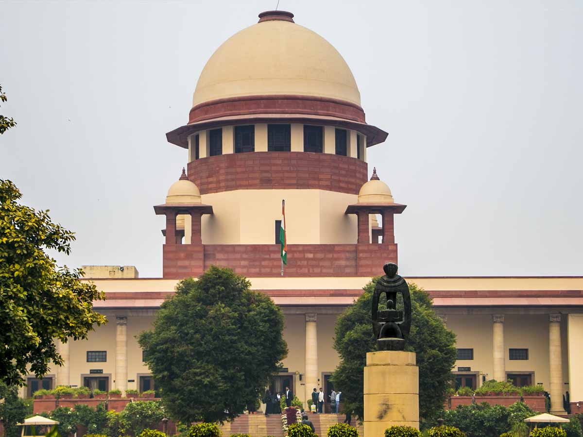 इलेक्टोरल बॉन्ड मामले पर SBI को झटका; SC ने 24 घंटे का दिया वक्त इलेक्टोरल बॉन्ड मामले पर SBI को झटका; SC ने 24 घंटे का दिया वक्त