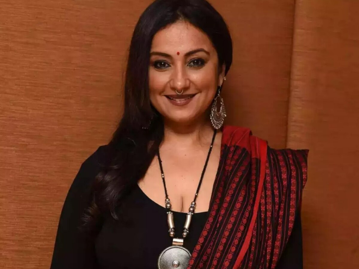 Divya Dutta संग किसिंग सीन करने से पहले इरफान खान हो गए थे बेहद नर्वस, एक्ट्रेस ने वजह का किया खुलासा