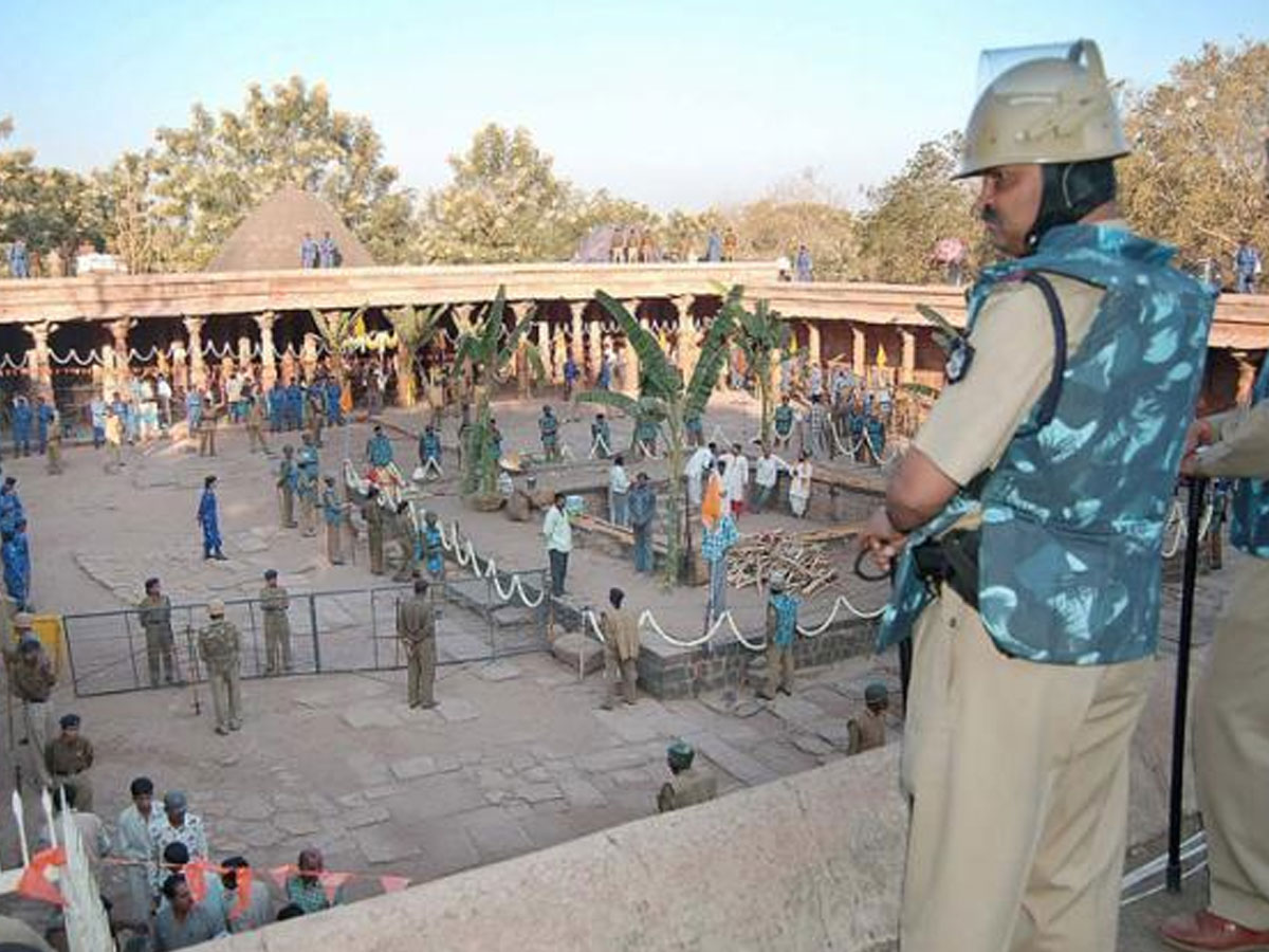 ज्ञानवापी मस्जिद के बाद भोजशाला का होगा ASI सर्वे; MP हाईकोर्ट ने दिया बड़ा आदेश ज्ञानवापी मस्जिद के बाद भोजशाला का होगा ASI सर्वे; MP हाईकोर्ट ने दिया बड़ा आदेश