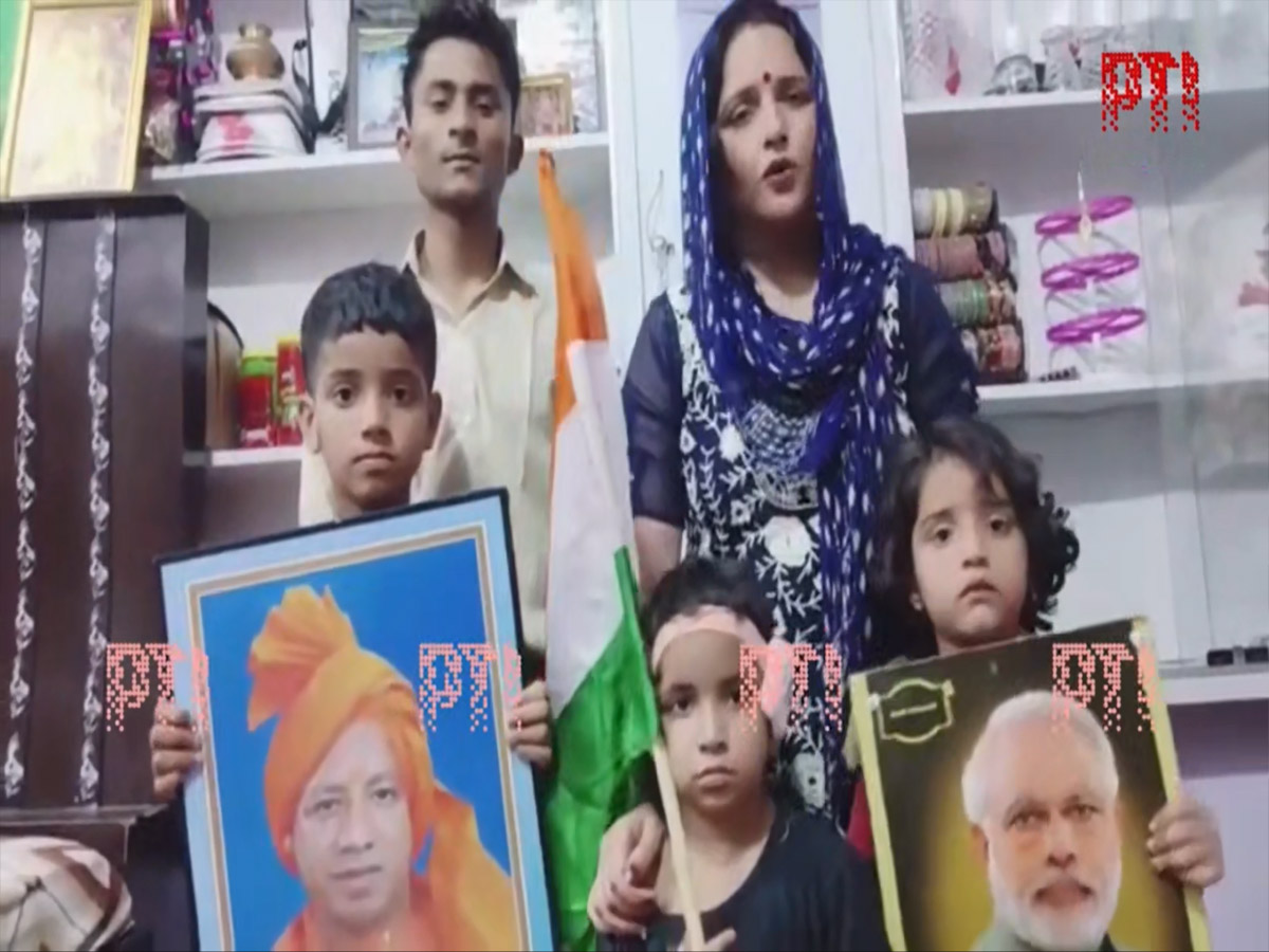 CAA लागू होने के बाद क्यों हो रहा है सीमा हैदर का जिक्र? इस नेता ने उड़ाया मज़ाक CAA लागू होने के बाद क्यों हो रहा है सीमा हैदर का जिक्र? इस नेता ने उड़ाया मज़ाक