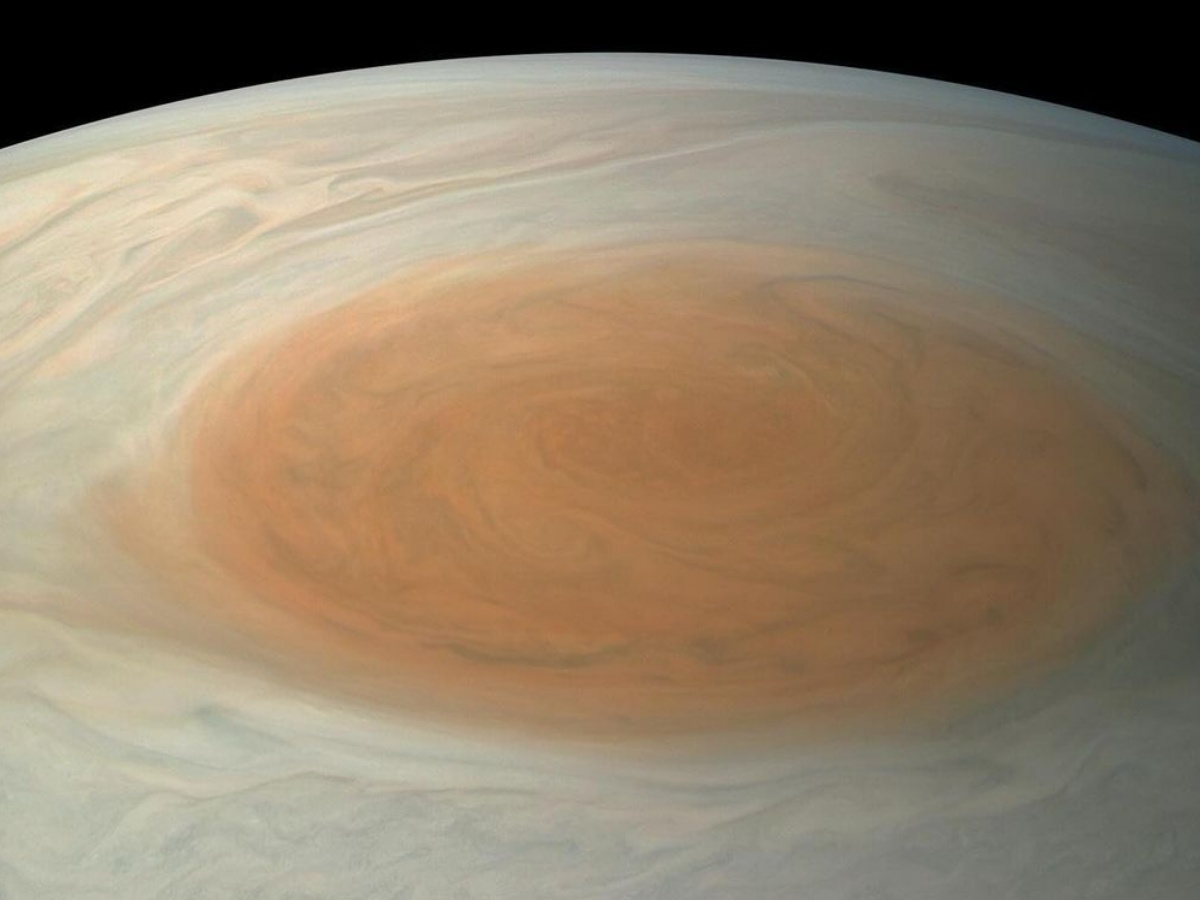 NASA ने शेयर की बृहस्पति के Great Red Spot की चौंकाने वाली तस्वीर, धरती से दोगुना बड़ा है आकार