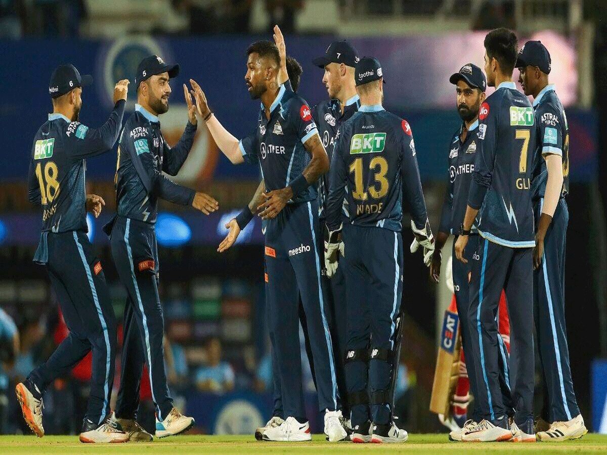 Gujarat Titans को लगा बड़ा झटका, टीम के स्टार तेज गेंदबाज IPL-2024 से हुए बाहर