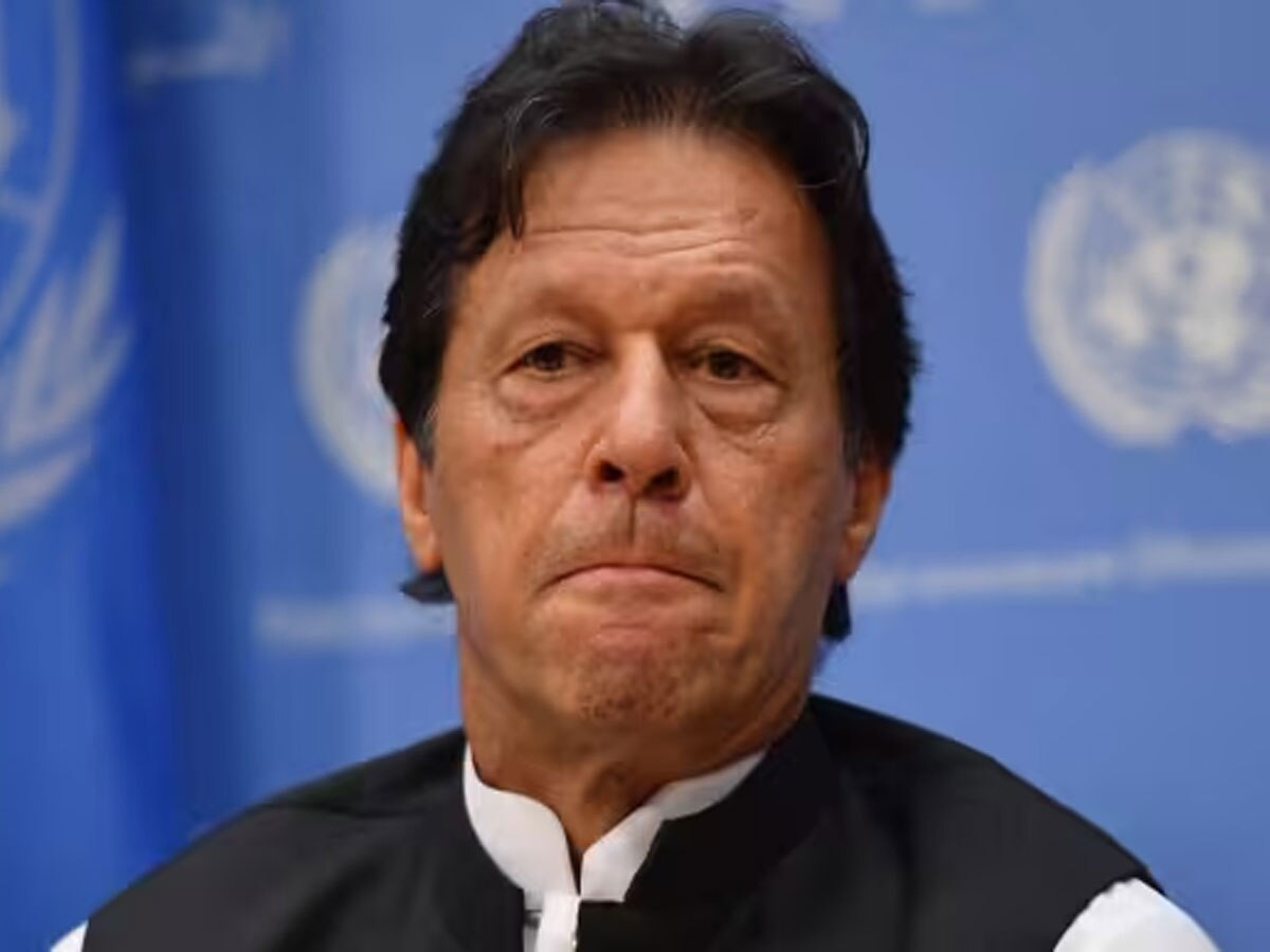 Pakistan News: पूर्व PM इमरान खान पर लगा एक और पाबंदी; अब जेल में नहीं कर पाएगें ये काम