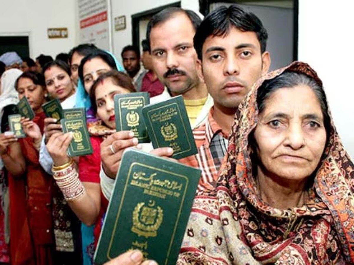 CAA के बिना 5 साल में कितने बांग्लादेशी और पाकिस्तानियों को नागरिकता मिली? RTI में हुआ खुलासा...