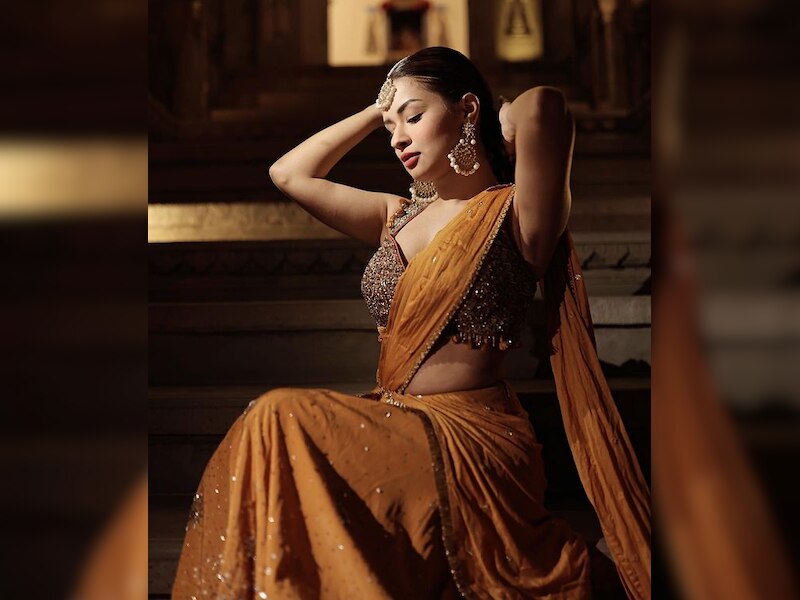 खूबसूरती पर मर मिटे फैंस