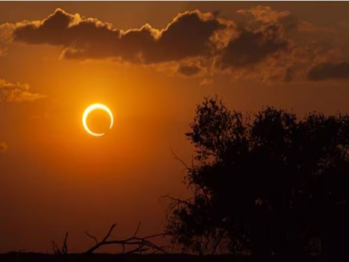 Surya Grahan 2024: 50 सालों से नहीं लगा इतना लंबा सूर्य ग्रहण, 8 अप्रैल को  भारत में रहेगा ऐसा... | surya grahan kab kaise hota hai longest solar  eclipse impact on India 8 april 2024 | Hindi News