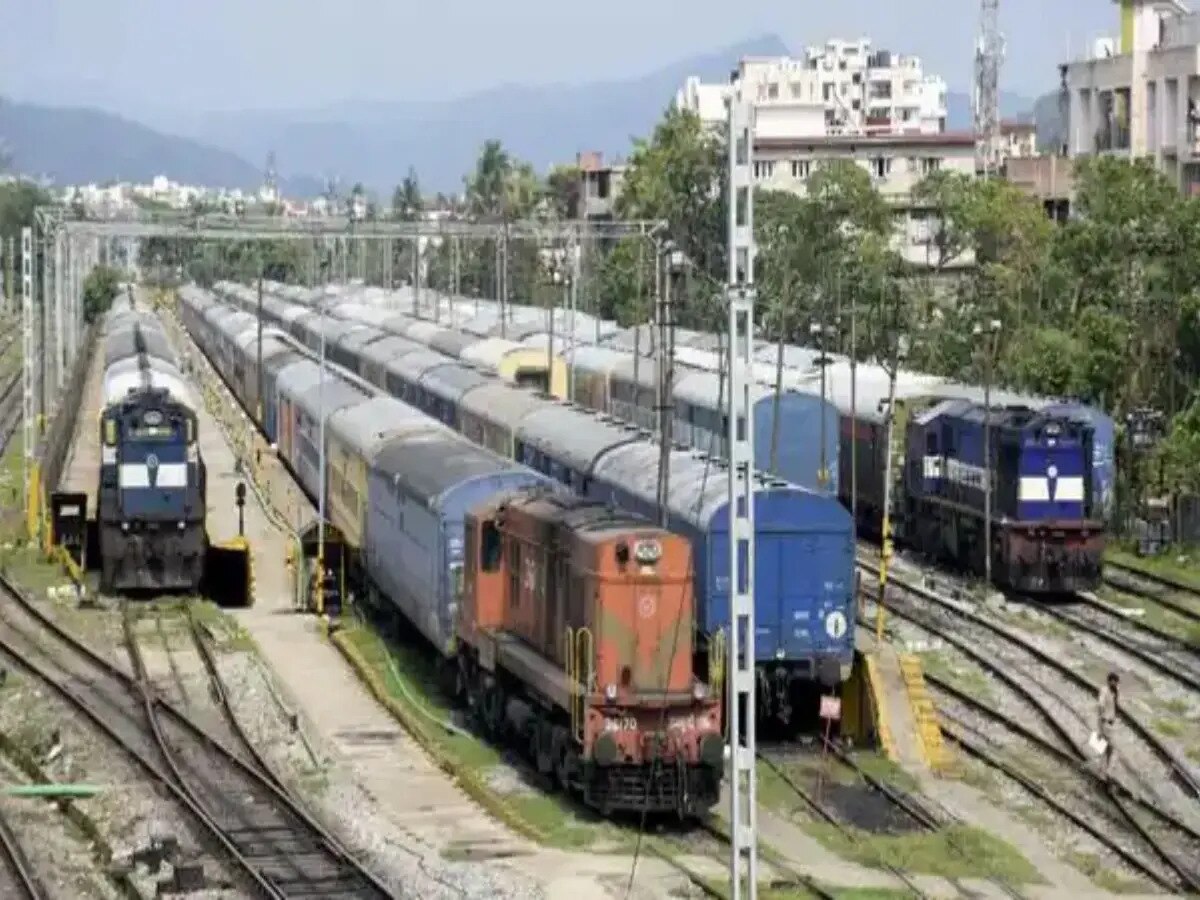  Indian Railway: ୨୦୨୩-୨୪ ଆର୍ଥିକ ବର୍ଷରେ କେତେ ରୋଜଗାର-ଖର୍ଚ୍ଚ କରିଛି ରେଳବାଇ? ଜାଣନ୍ତୁ ବର୍ଷକର ହିସାବ 