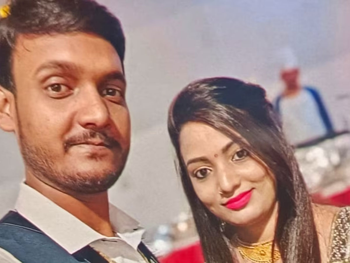 Prayagraj News: महिला का शव फंदे पर देख, मायके वालों ने सास-ससुर को जिंदा जलाया! Prayagraj News: महिला का शव फंदे पर देख, मायके वालों ने सास-ससुर को जिंदा जलाया!