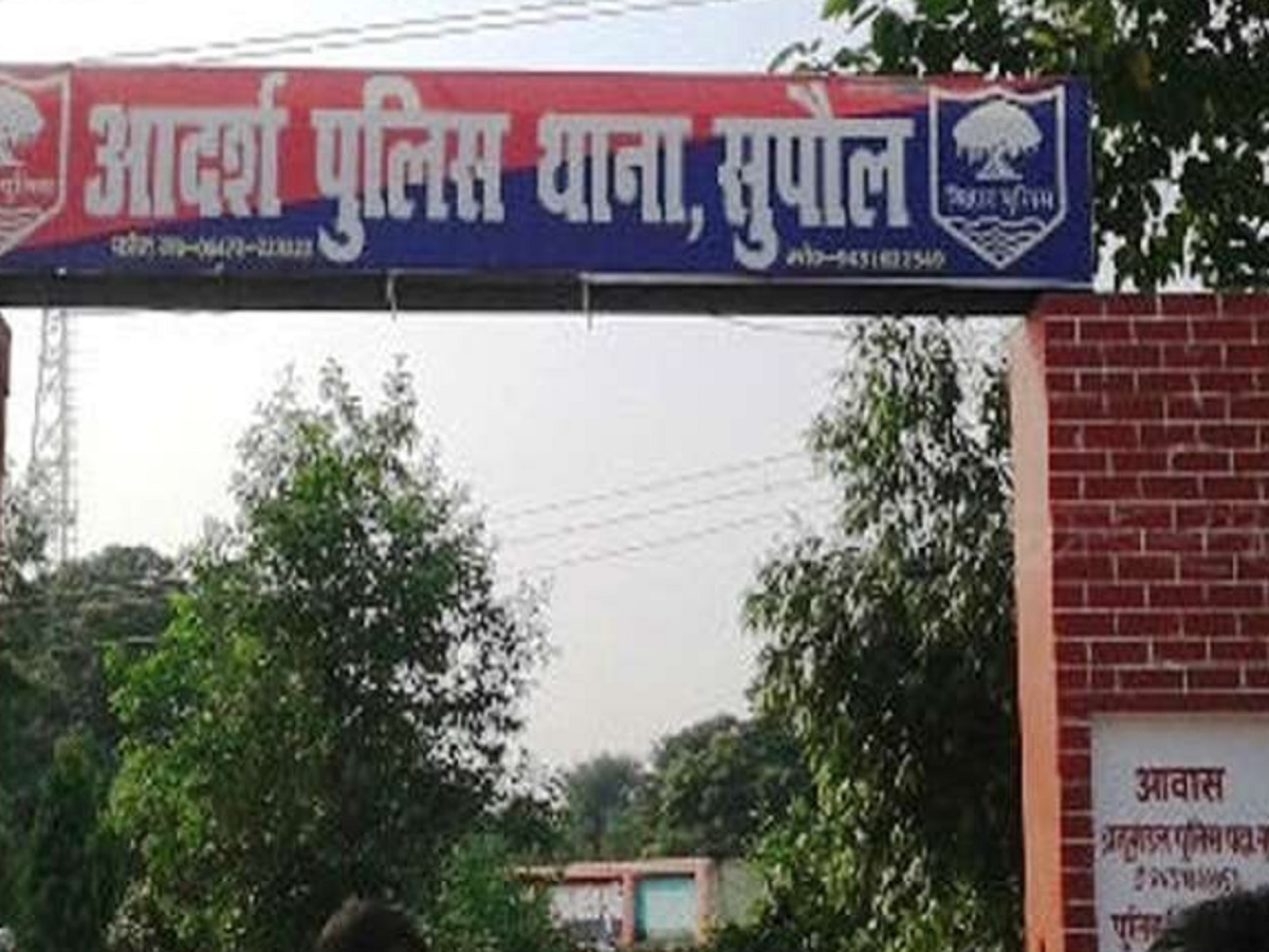 Bihar News: रील्स बनाने पर पड़ोसियों ने महिला को पीटा, अस्पताल में भर्ती