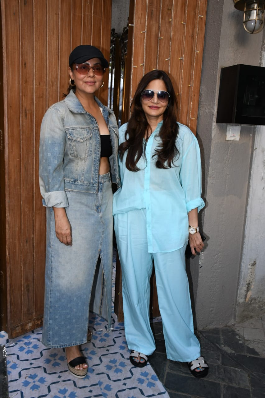 अलाना मौसी संग दिखीं गौरी