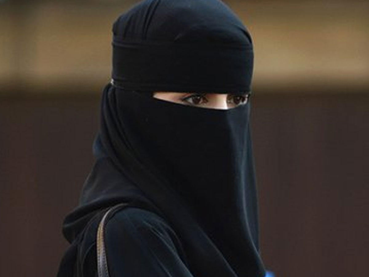 Pakistan News: मुस्लिम महिला ईशनिंदा मामले में दोषी करार; मिली आजीवन कारावास की सजा