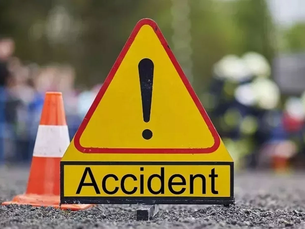 Bihar News: भोजपुर जिले में भीषण सड़क हादसा; चार लोगों की मौत, CM ने जताया शोक Bihar News: भोजपुर जिले में भीषण सड़क हादसा; चार लोगों की मौत, CM ने जताया शोक