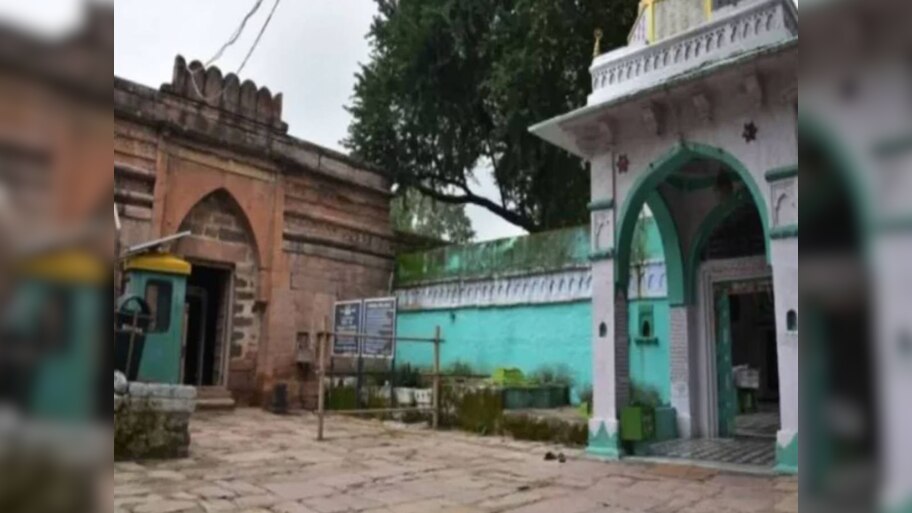 Bhojshala ASI Survey: भोजशाला परिसर में ASI सर्वे का तीसरा दिन; हिंदू-मुस्लिम पक्ष रहा मौजूद 