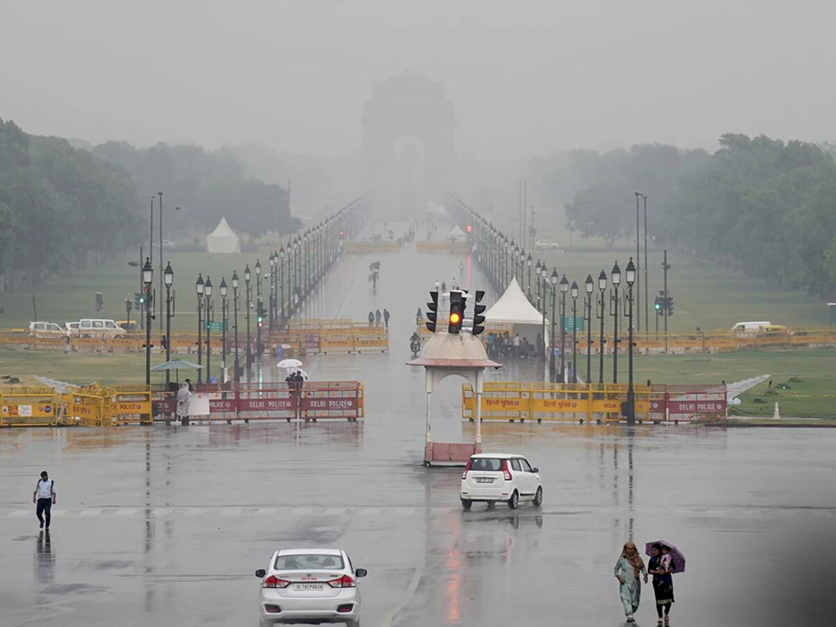 Delhi-NCR Weather: होली से पहले दिल्ली समेत इन इलाकों में तेज हवा के साथ बारिश, जानें पूरा अपडेट 