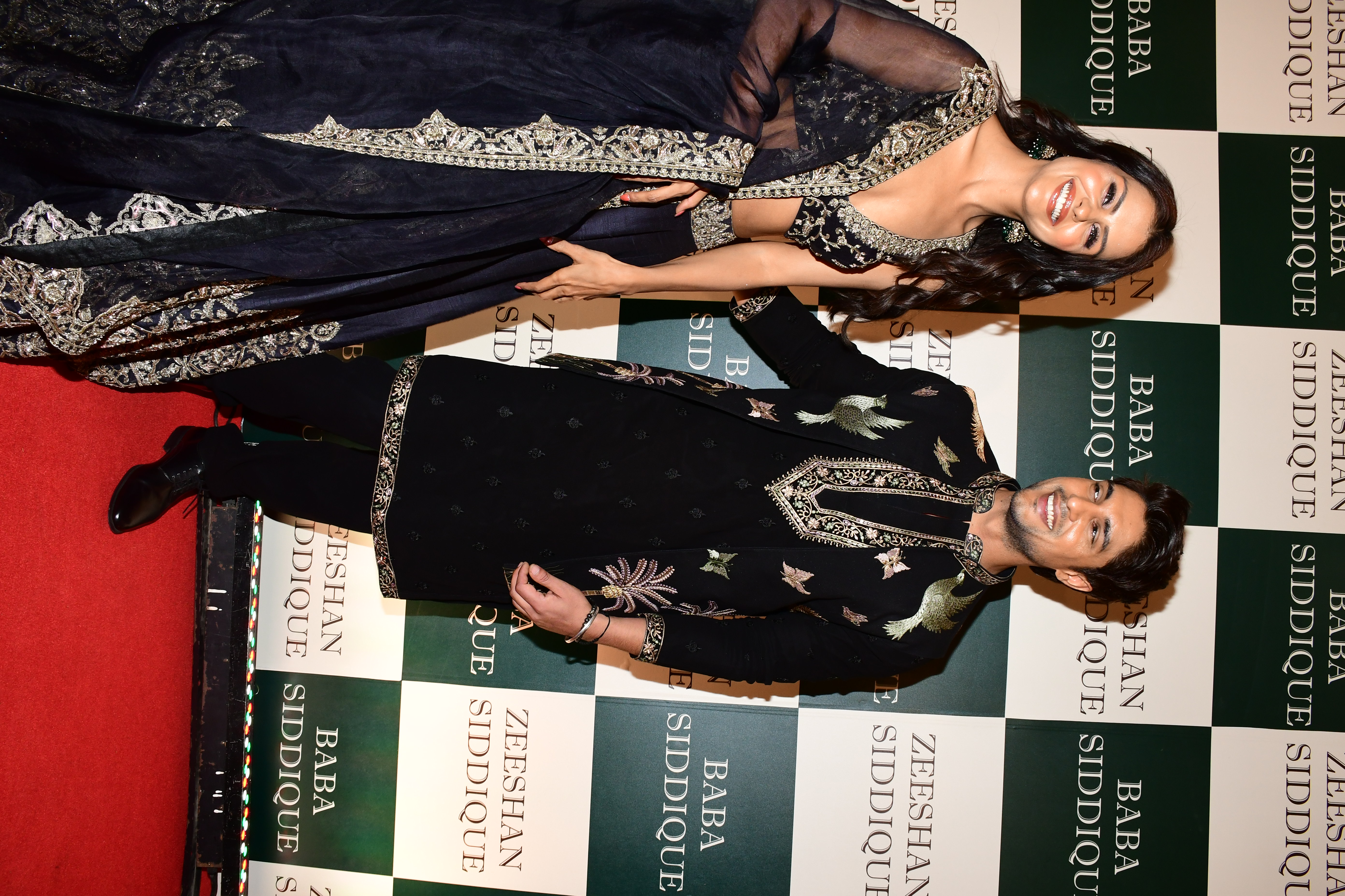 कौन कौन आया इस पार्टी में