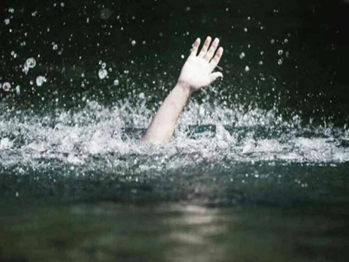होली का जश्न मातम में तब्दील; अलग-अलग हादसों में 12 लोगों की मौत होली का जश्न मातम में तब्दील; अलग-अलग हादसों में 12 लोगों की मौत