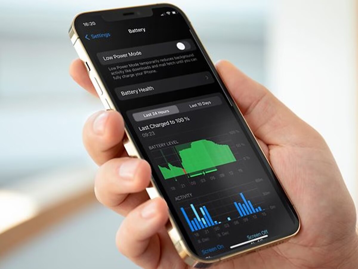 iPhone की बैटरी हेल्थ लगातार ड्रॉप करती हैं यूजर्स की ये गलतियां, आप भी कर रहे हैं तो हो जाएं सावधान 