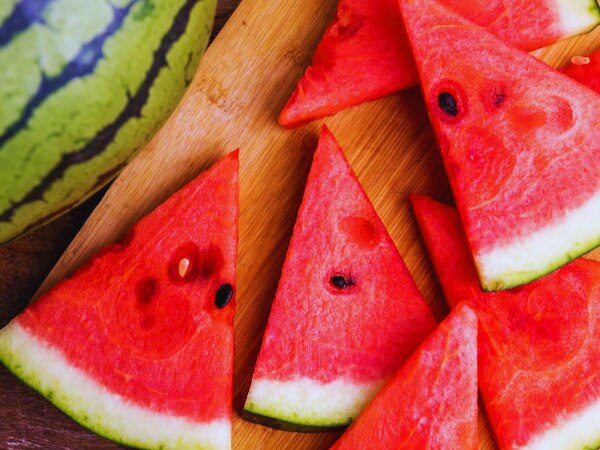 Fruits Side Effects: इन 5 फलों के सेवन से आपको हो सकती है गैस की समस्या