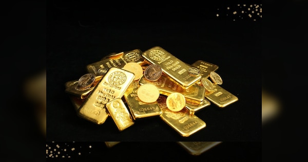 सोना 150 रुपये मजबूत, चांदी में 250 रुपये की गिरावट; जानें- सर्राफा बाजार में गोल्ड के नए भाव