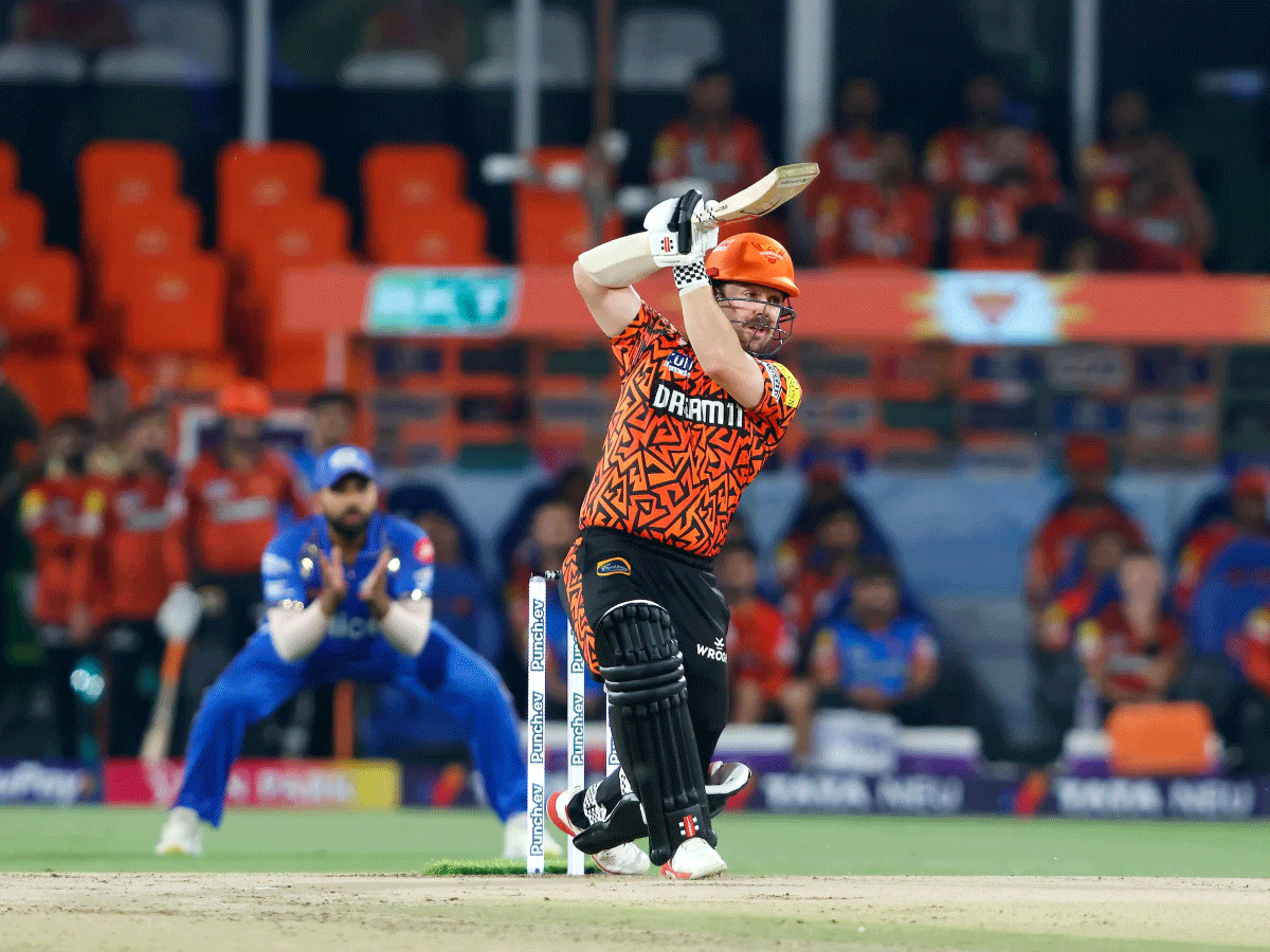 SRH vs MI: हैदराबाद ने 17 साल पुराने रिकॉर्ड को तोड़ रचा इतिहास, MI को 278 रनों का दिया टारगेट SRH vs MI: हैदराबाद ने 17 साल पुराने रिकॉर्ड को तोड़ रचा इतिहास, MI को 278 रनों का दिया टारगेट