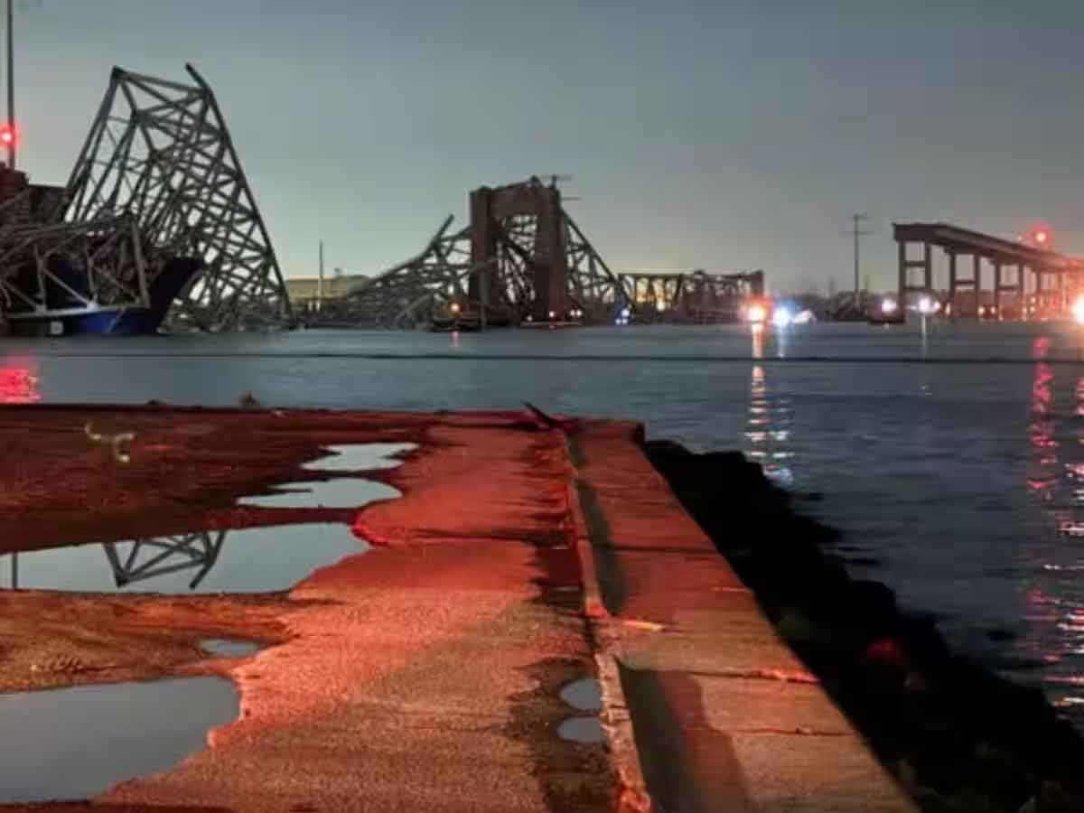 Baltimore Bridge Collapse: बाल्टीमोर पुल हादसा, 25 फीट गहरे पानी में डूबे ट्रक से निकलीं दो बॉडीज