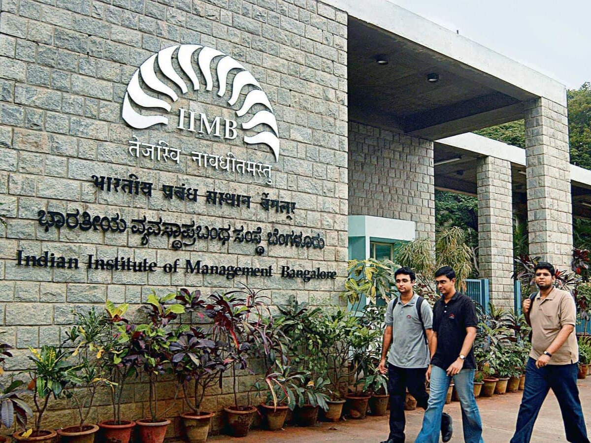 IIM Bangalore प्लेसमेंट में धमाल! 516 छात्रों को मिले शानदार जॉब ऑफर, मीडियन सैलरी रही 32.5 लाख रुपये