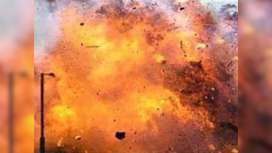 Deoria Cylinder Blast: यूपी के देवरिया में सिलेंडर ब्लास्ट, महिला समेत 3 बच्चों की मौत