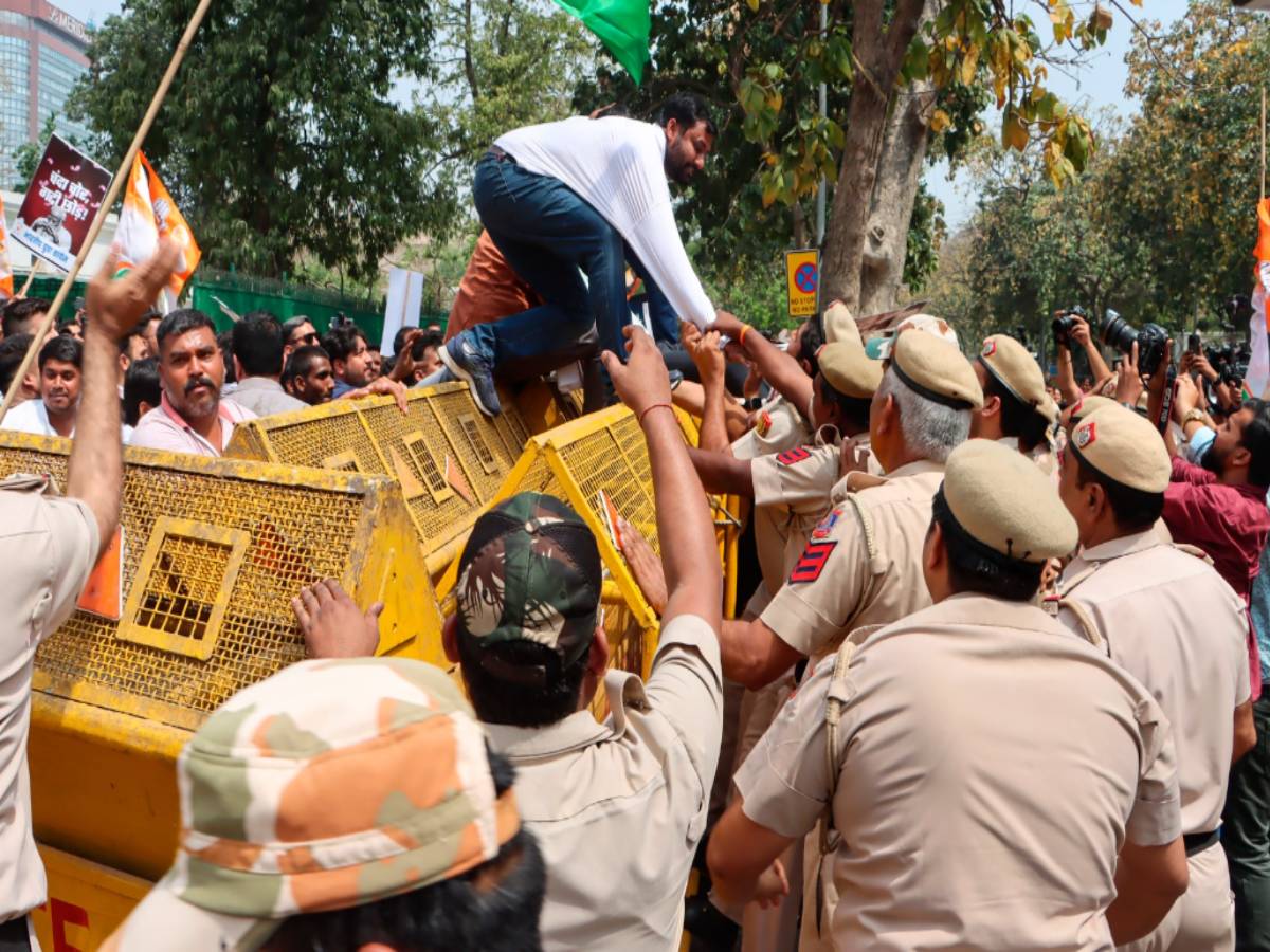 कांग्रेस को IT का नोटिस