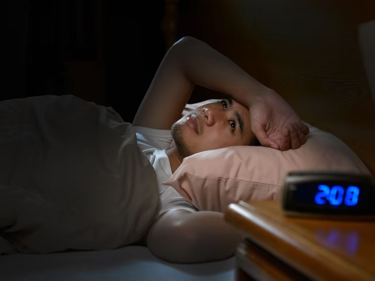 रातों को देर तक जागने से खराब हो सकती है किडनी! जानें अधूरी नींद कैसे पहुंचाती है नुकसान