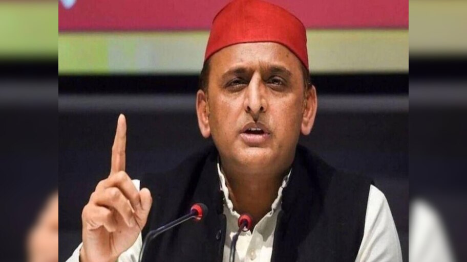लोकतंत्र बचाओ महारैली में अखिलेश ने बीजेपी को बनाया निशााना; कहा-ब्रह्मांड में इतना झूठ...