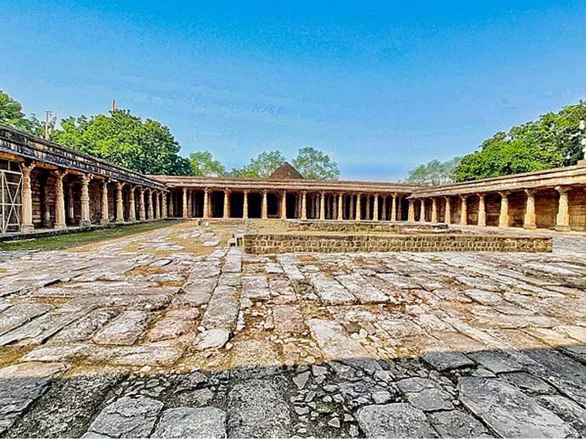 हिंदू पक्ष ने भोजशाला में हिंदू प्रतीक चिह्न मिलने का किया दावा, मुस्लिम पक्ष ने दी प्रतिक्रिया हिंदू पक्ष ने भोजशाला में हिंदू प्रतीक चिह्न मिलने का किया दावा, मुस्लिम पक्ष ने दी प्रतिक्रिया