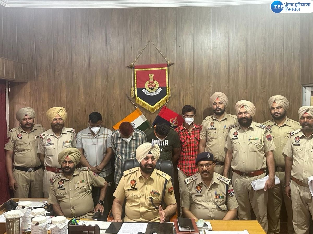 Ajnala Robbery News: ਅਜਨਾਲਾ 'ਚ ਡਕੈਤੀ ਦੇ ਮਾਮਲੇ 'ਚ ਪੁਲਿਸ ਨੇ ਲੁੱਟੀ ਰਕਮ ਸਮੇਤ ਚਾਰ ਮੁਲਜ਼ਮ ਗ੍ਰਿਫਤਾਰ