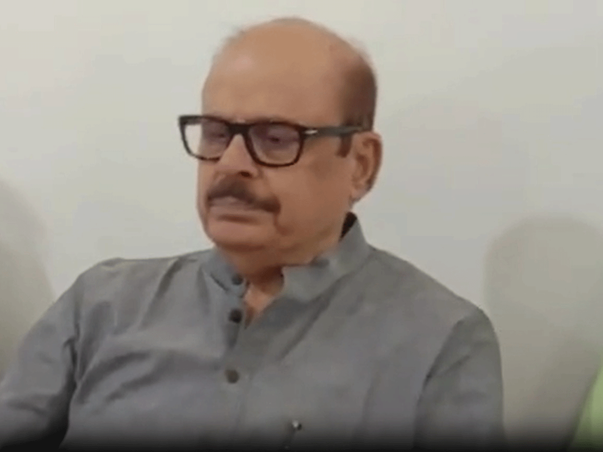 बीवी से गरीब हैं, 5 बार के सांसद तारिक अनवर; उनकी फेवरेट कार जानकर नहीं होगा भरोसा बीवी से गरीब हैं, 5 बार के सांसद तारिक अनवर; उनकी फेवरेट कार जानकर नहीं होगा भरोसा