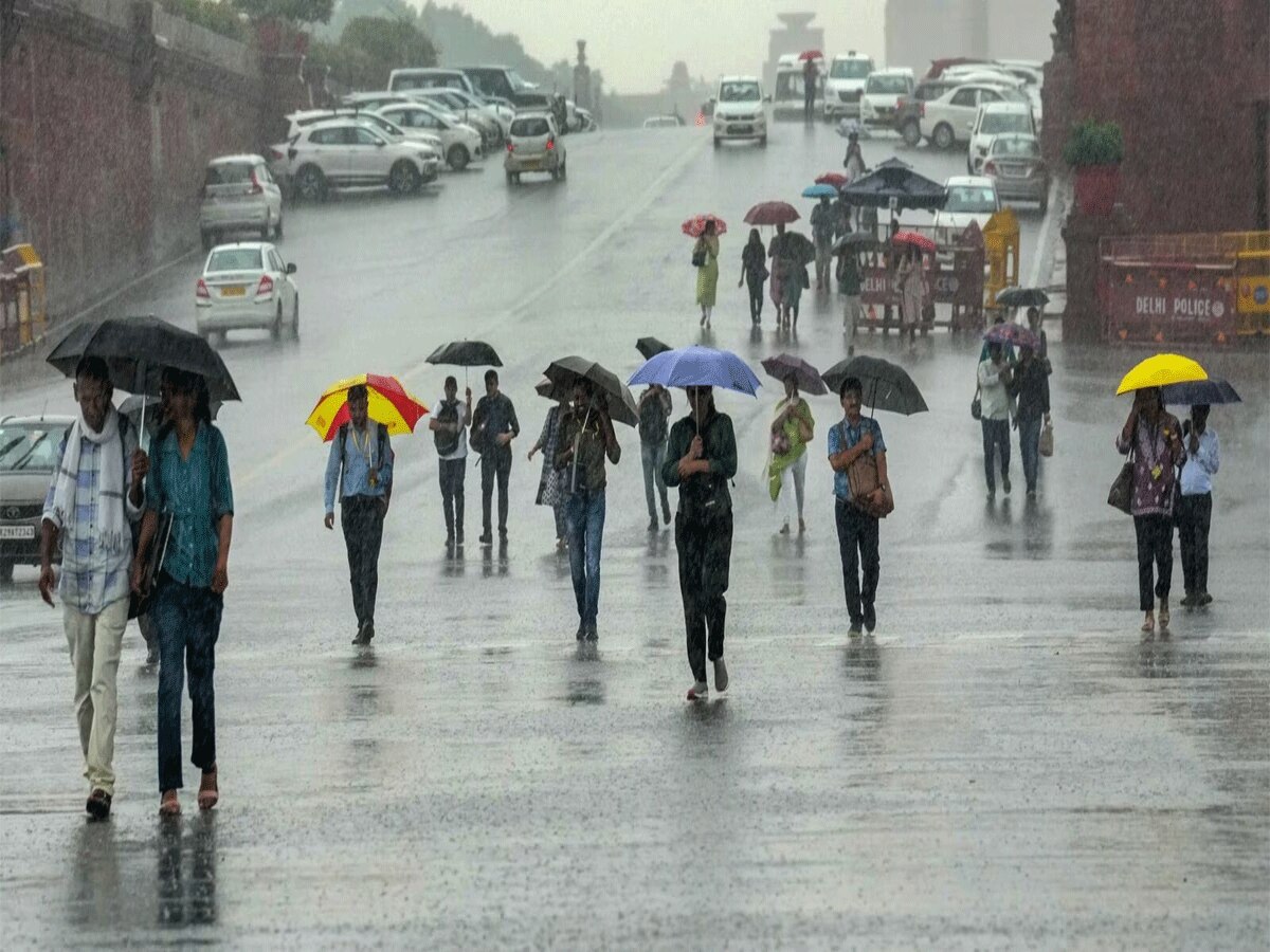 Delhi Weather: सुबह के वक्त ठंड ,दिनभर बादल और रात को बारिश, जानें, क्या कहती है IMD की रिपोर्ट