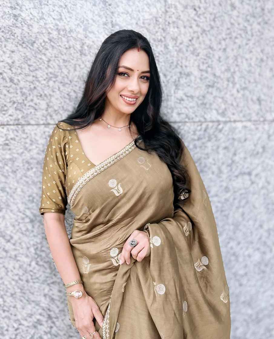 रुपाली की कंपनी