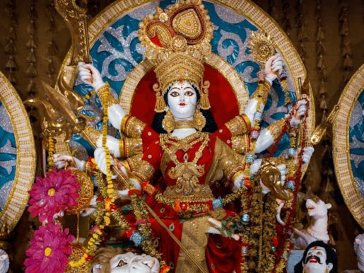 Chaitra Navratri 2024: 9 अप्रैल से चैत्र नवरात्रि का शुभारंभ, मनोकामना पूर्ति और संकटों से छुटकारा पाने के लिए करें ये उपाय