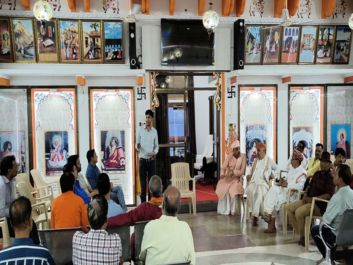 गणगौर महोत्सव को लेकर श्रीद्वारकाधीश मंदिर में प्रबुद्धजनों की हुई बैठक.