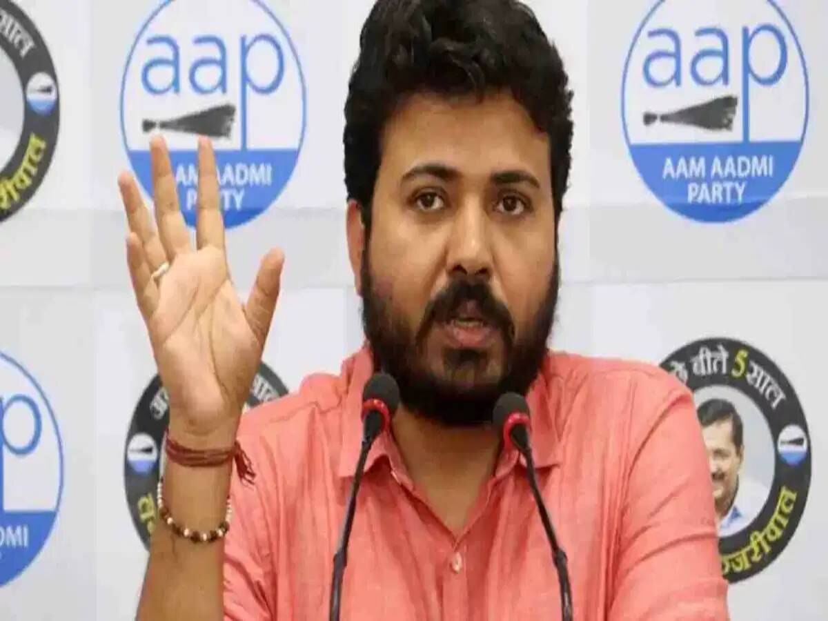 Delhi Excise Policy: AAP नेता दुर्गेश पाठक की बढ़ी मुश्किल; ED ने भेजा समन