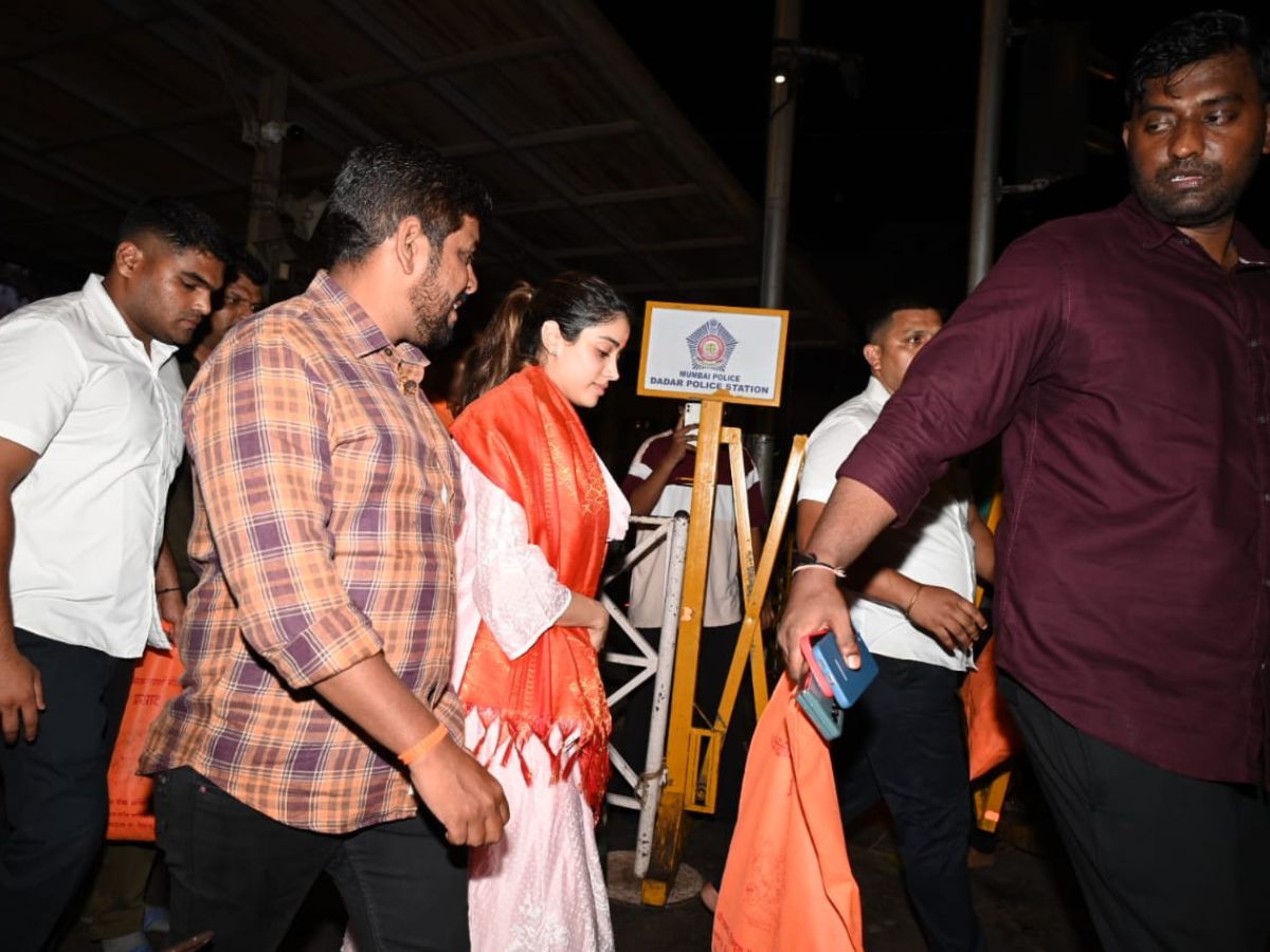 बप्पा का लिया आशीर्वाद