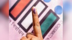 लोकतंत्र के महापर्व में ड्यूटी पर जाने से पहले निभाया फर्ज, पोस्टल बैलेट से मतदान...