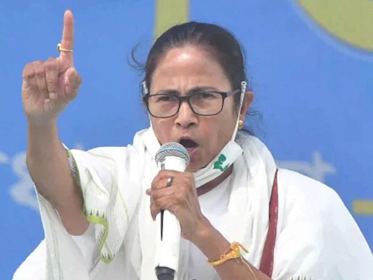 ईद के मौके पर CM ममता बनर्जी ने क्यों कहा, "कोई अगर दंगा करने आता है, तो आप अपना माथा ठंडा रखिए."